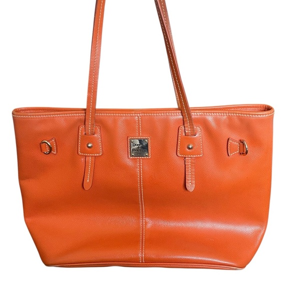 Authentic Dooney & Bourke Davis Tassel Saffiano Leather Large Tote Bag in Orange - Picture 1 of 11